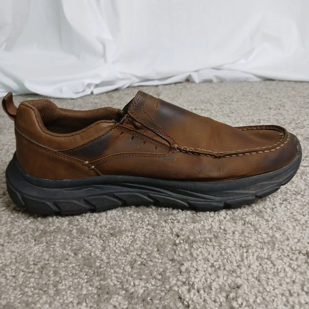 Skechers Mens 10.5 Extra Wide Fit Air cooled Brown Slip On Loafers 205312WW CDB
